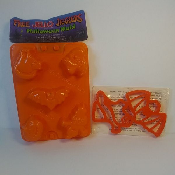 New 1996 Jello Jigglers Halloween Jigglers Jello Molds Set Of 2 & Cookie Cutters