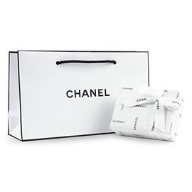 Chanel Shopping Bag White and Black Gift Bag Wrapping Fashion 