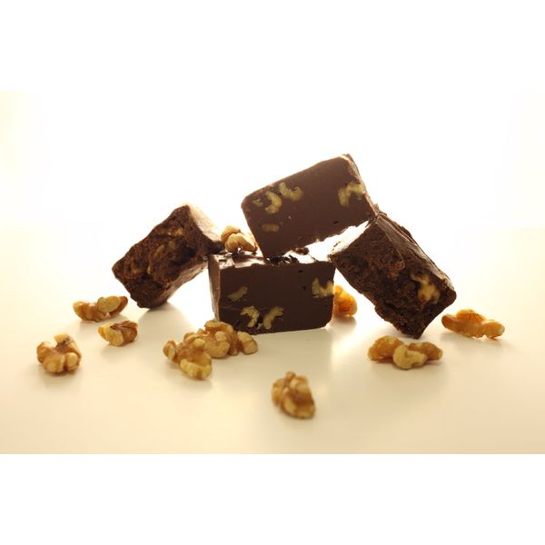 Oh Fudge - Chocolate Walnut Fudge 1/2 Pound - The Oh Fudge Co. secret chocolate walnut fudge recipe - Rich, Pure, Delicious Creamy, Packed with real walnuts, Chocolate Walnut Fudge Made with Real Cream and Butter ohfudge.net - compared to Mo's Fudge Facto