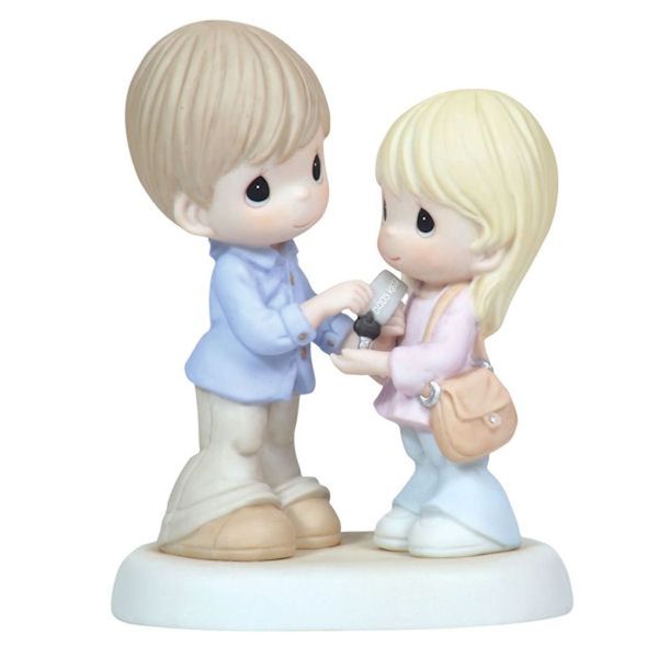 113012 - Dad Giving Daughter Keys To Car Figurine - Precious Moments