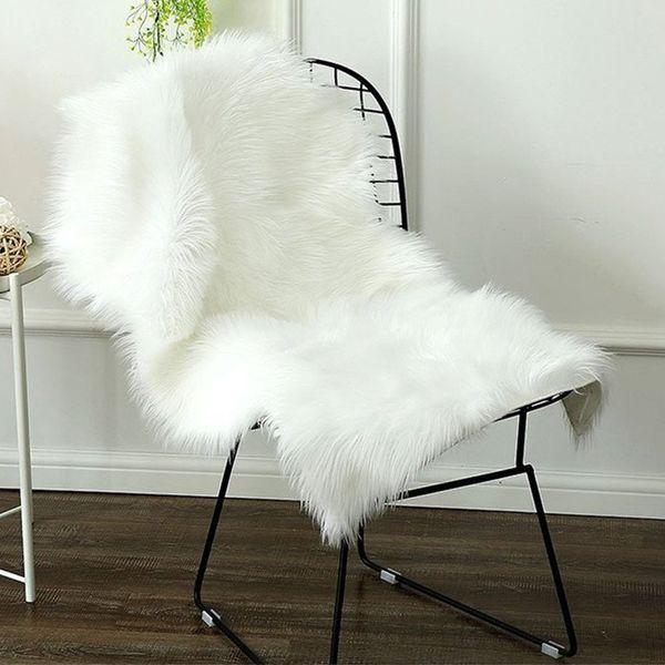 HAOCOO Shearling Rug, 1 Piece Size, Faux Fur Rug, Washable, Sofa Mat, Chair Padding Scandinavia, Fluffy, 23.6 x 39.4 inches (60 x 100 cm), Bedside, Makeup Chair, Rocking Chair, Dining Chair, Camping