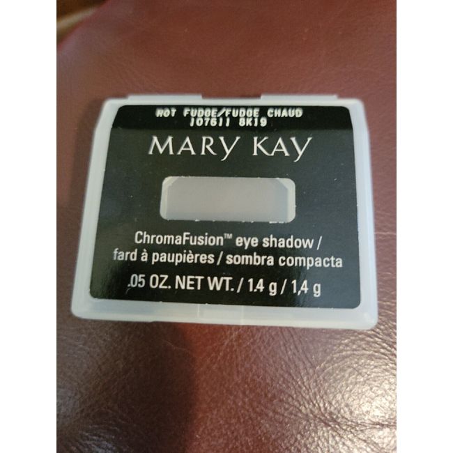 New In Package Mary Kay Chromafusion Eye Shadow HOT FUDGE Full Size