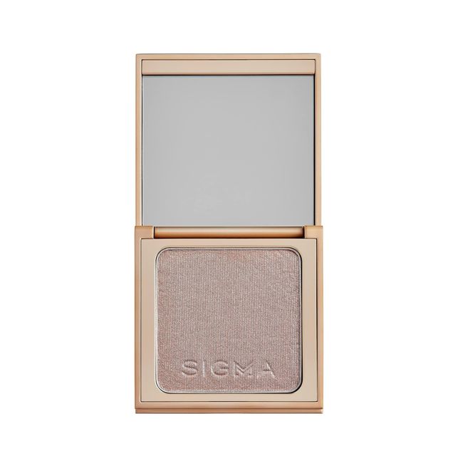 Sigma Beauty Highlighter Makeup – Illuminating Highlighting Powder for Face, Sheer Glimmer Face Highlighter for Cheeks, Cupid’s Bow, & Brow Bone (Twilight, Pinky Quartz Metallic)