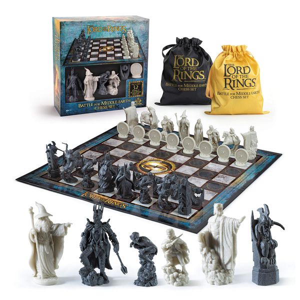 The Noble Collection The Lord of The Rings - Chess Set: Battle for Middle-Earth,Black