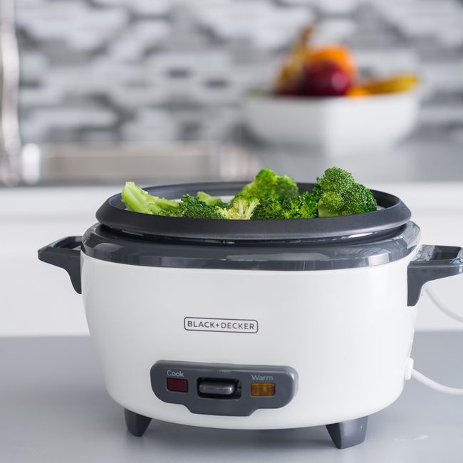  BLACK+DECKER Rice Cooker 6-Cup (Cooked) with Steaming