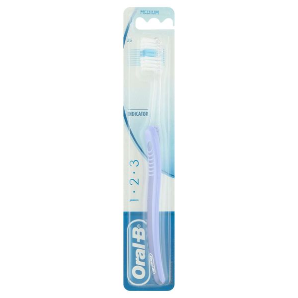 12 x Oral B Indicator Medium Toothbrush