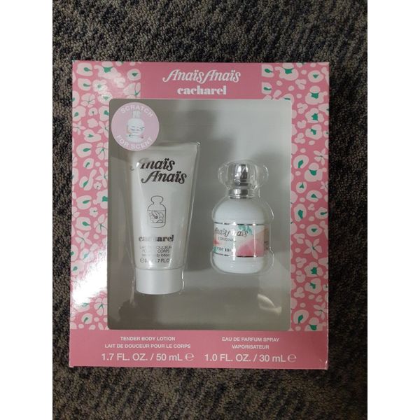 Cacharel Anais Anais EDP Spray & Body Lotion Gift Set      R1P7