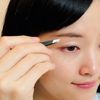 Amazing diagonal black hair loss without slipping