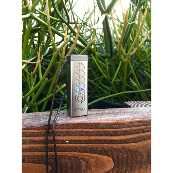 IONIE Portable Air Purifier Necklace Silver