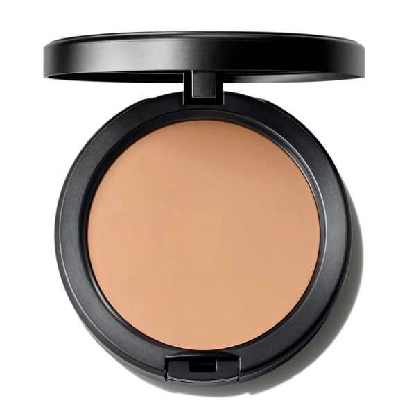 MAC Cosmetics New Formula Studio Fix Powder Plus Foundation 24HR Oil Control NC18