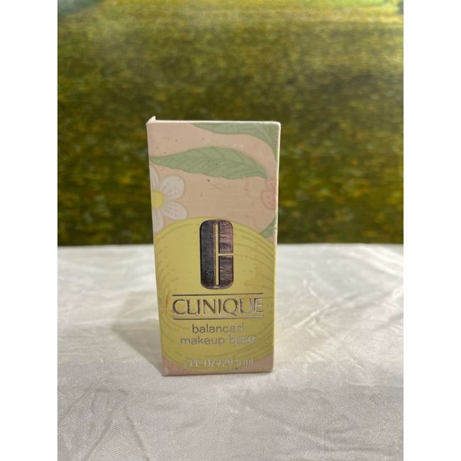 Clinique Balanced Makeup Base 1 fl oz in 16 warmer  (new with box)