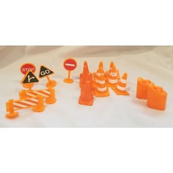 18 Piece Lot Orange Road Construction Cones, Signs, Gas Cans For Train Sets Play