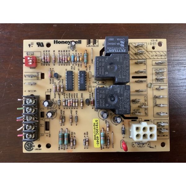 Furnace Control Circuit Board ST9120C 4040 HQ1011179HW Honeywell