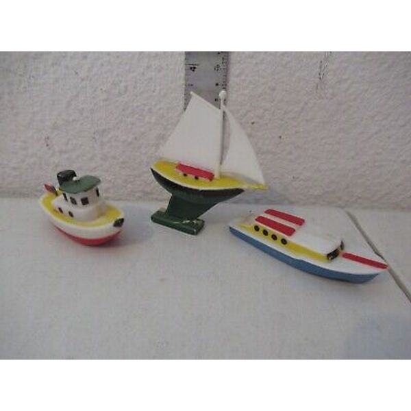 lot of 3 vintage plastic toy boats 1960s?