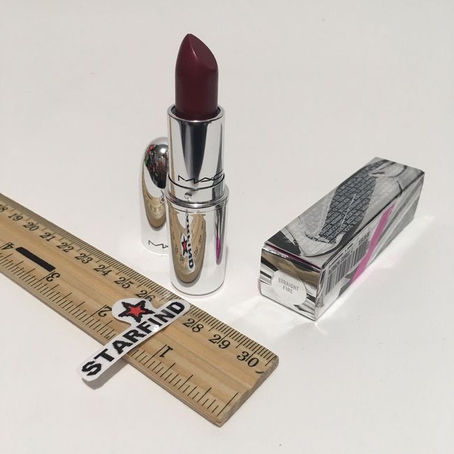 MAC STRAIGHT FIRE 0.1oz 3g Matte Holiday Make-Up Lipstick Lip Stick AUTHENTIC ⭐️