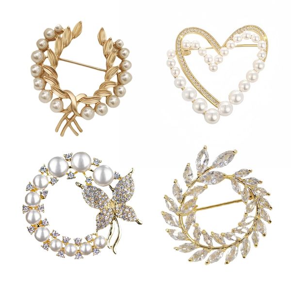 Brooches for Women, 4 PCS Stylish Brooches and Pins for Women, Elegant Accessories Jewelry Women's Brooches & Pins Collection, Simulated Rhinestone Pearl Brooch Pins for Women Fashion Shawl Pin Clip Badge Corsage, Accessorize with Elegance Stand Out in St