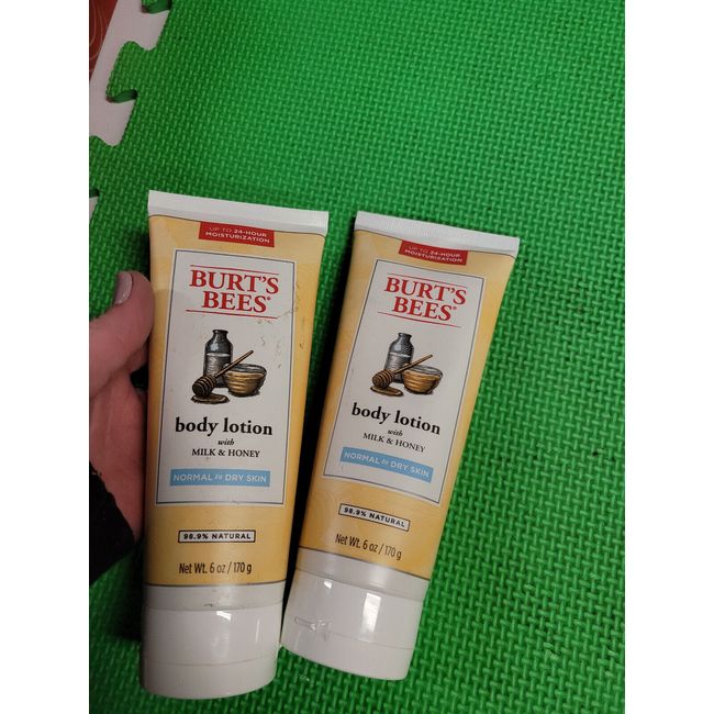 ***2 BOTTLEs***Burt's Bees Body Lotion -Milk & Honey for Normal to Dry Skin 6 Oz