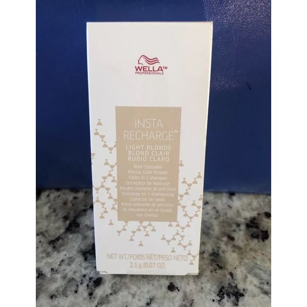 Wella Insta Recharge Light Blonde Root Concealer 0.07 oz