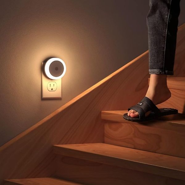 WIROEE Foot Light, Outlet Type, Night Light, Light and Dark Sensor, Stair Light, 2 Light Bulbs, Ultra Small, LED Foot Light, Energy Saving, Footlight, Bedroom, Entryway, Hallway, Washroom, Kids,