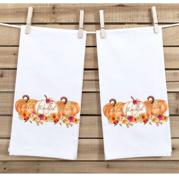 Thanksgiving Towels, Set of 2, Pumpkins, Kitchen or Bathroom, Autumn Home Deco