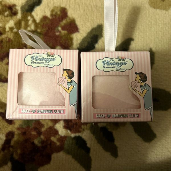 Set Of 2 Makeup Removing Cloth Pink Reusable The Vintage Cosmetic Company