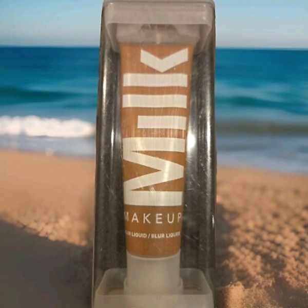 MILK MAKEUP  BLUR LIQUID MATTE FOUNDATION SHADE TOFFEE 1 OZ BOXED NEW