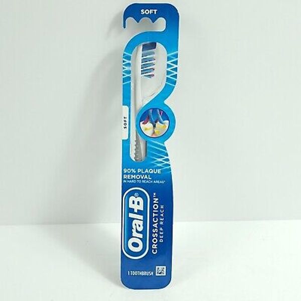 ORAL-B Pro-Health CROSSACTION Deep Reach Superior Clean Manual Toothbrush - Soft