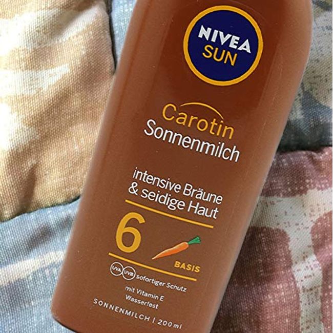 Масло для загара nivea с каротином. Лосьон для загара. СПФ 6 что это. Nivea Sun carotene. Ив Роше масло для загара spf6.