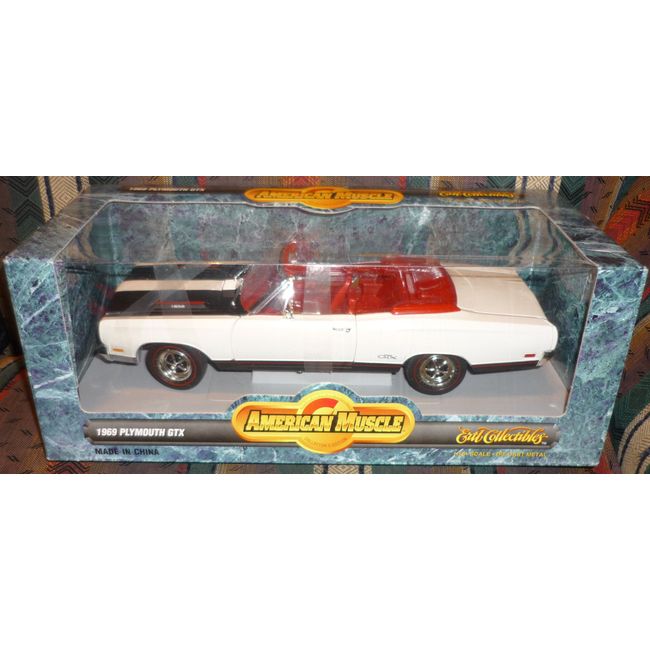 ERTL #7249 American Muscle 1969 Plymouth GTX,White 1/18 Scale Diecast