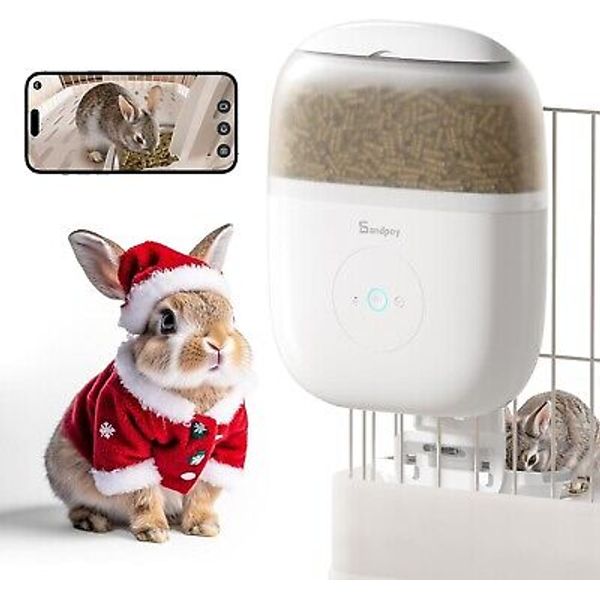 Multi-Pet Compatible Feeding Station with 62oz Capacity & Night Vision Camera