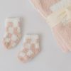 Orelle Checkered Baby Blanket and Socks Set | Pink