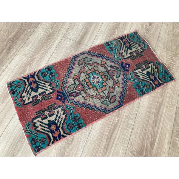 Turkish Rug, Vintage Rug,Doormat Rug, Boho Deco,Handmade Rug,Carpet 1,3 x 2,8 ft