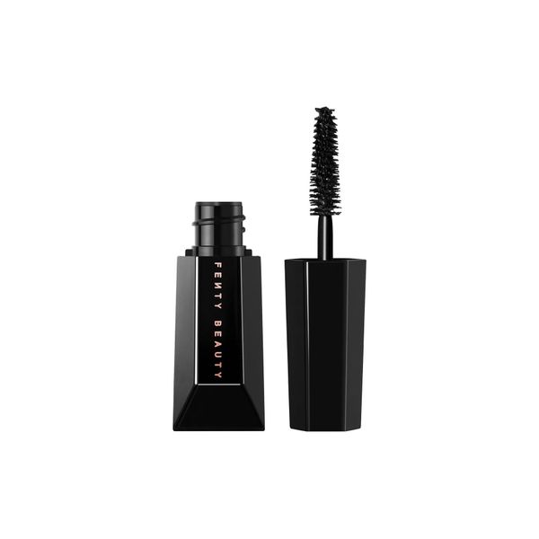 Hella Thicc Volumizing Mascara-Yoğun Kıvrım ve Hacim Veren Ultra Siyah Formüllü Maskara 6,5ML