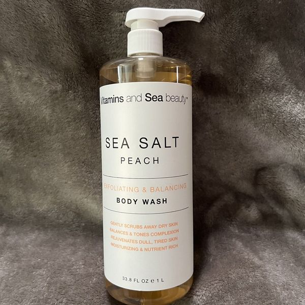 Vitamins & Sea Beauty Sea Salt Peach Exfoliating & Balancing Body Wash Luxurious