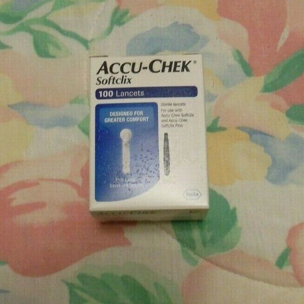 Accu-Chek Softclix - 100 Lancets - New in box exp. 8/25