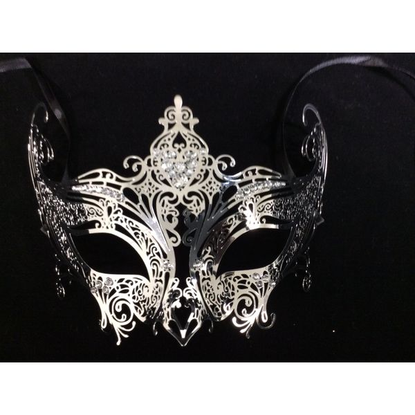 Luxury Silver Queen Masquerade Mask Venetian Design Masks Silver Colored Perfect for Mardi Gras Majestic Party Halloween Ball Prom