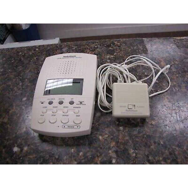 Radio Shack 43-704 Digital Answering System Caller ID W/Phone Control