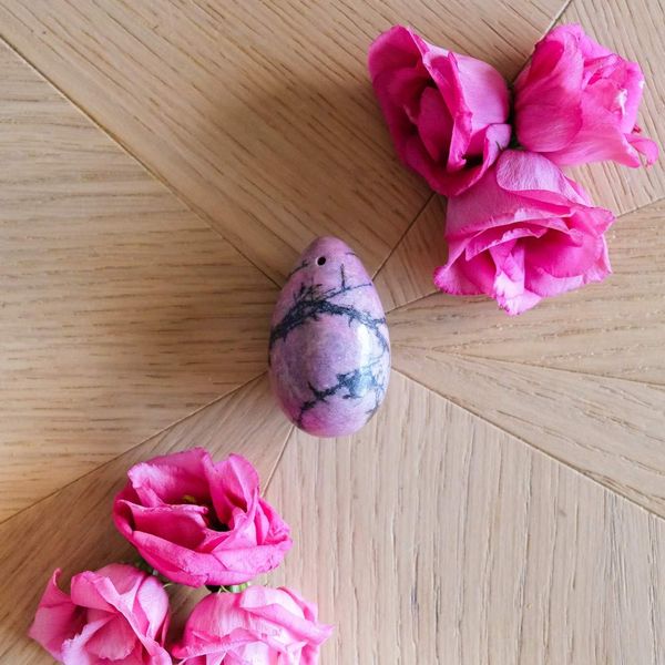 Yoni.com Rhodonite Egg Large Perforated