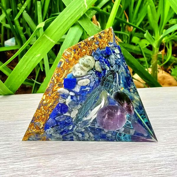 ycyingcheng 6CM Pyramid Ogan Crystal Energy Tower Nature Reiki Chakra Crushed Stone, Crystal Pyramid Stone of Courage Healing Throat Chakra Stress Relaxation for Meditation Protection