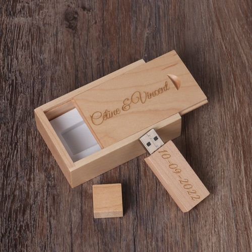 Customized Gift Personalised Engraved Flash Drive USB 2.0 Memroy Stick, Personalised Gift Engraved Wooden USB Flash Drive for Wedding, Anniversary, Graduation, Birthday(4G)