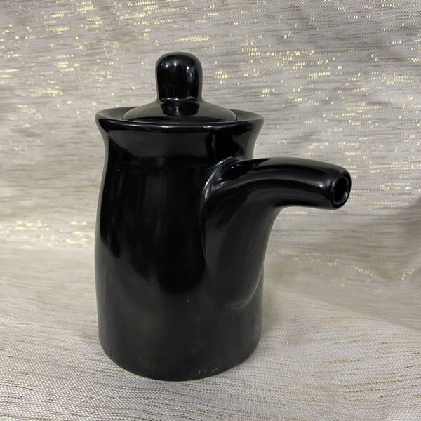 Koren Sauce Dispenser Oriental 6 oz Ceramic Soy Sauce Ponzu Vinegar With Lid