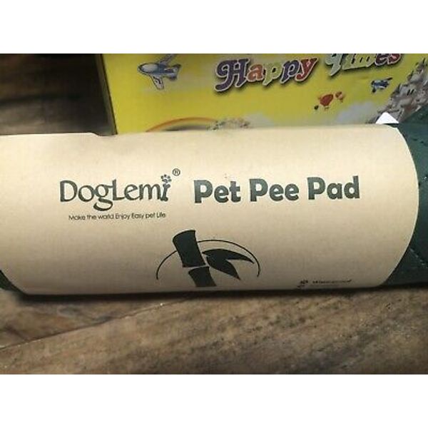 NEW, 50cm x 66cm (Medium) Green DOGLEMI Waterproof Washable Pet/Dog Pee Pad.