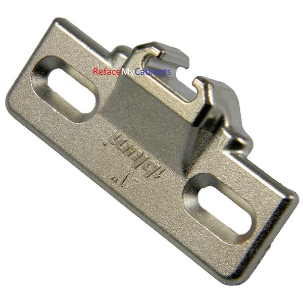 BLUM  COMPACT 33 110 MOUNTING PLATE 1"  OL  130.1110.02