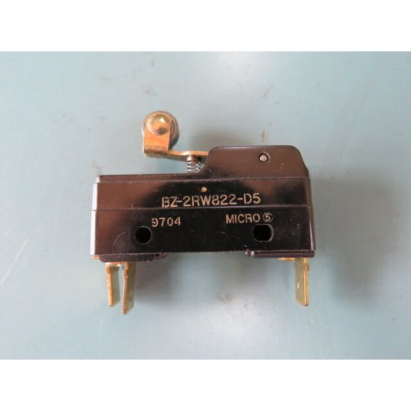 MICRO SWITCH  BZ-2RW822-D5 Qty of 2 per Lot Basic Switch, Large Premium, Roller