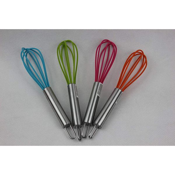 Cute Retro colourful mini whisk - assorted colours - kitchen gadget aid