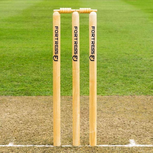 FORTRESS Wooden Cricket Stumps [ICC Regulation] – Club & County Senior Stumps (Club Stumps, Senior (28in))