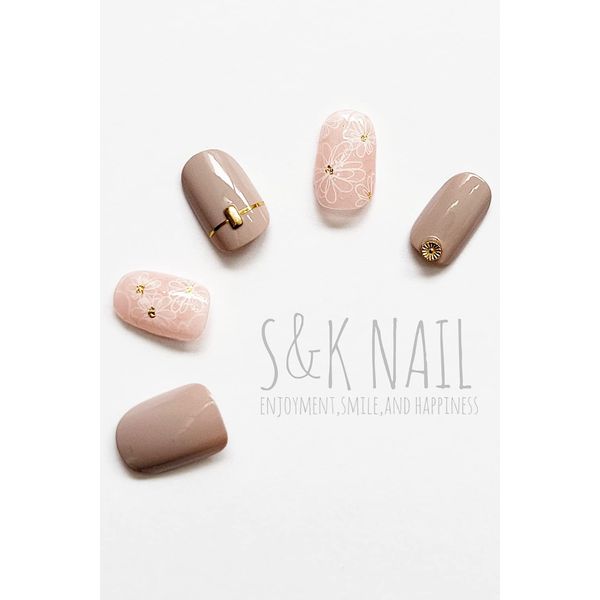 S&K NAIL Nail Tips, Short, White Flower & Gray Beige, Oval, Made in Japan, Handmade Nail Enamel Finish, 9 Sizes Total, 26 Pieces, Nail Stickers, Gel Stickers, Just Stick On, Simple