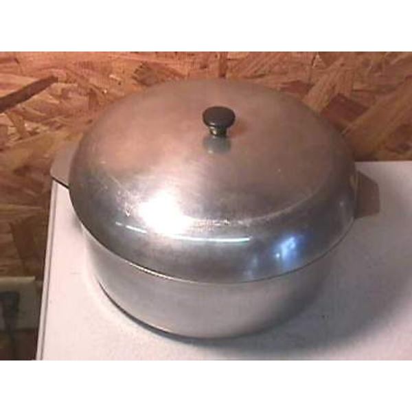 Health National Aluminum Cast Dutch Oven & Lid- 4 Qt