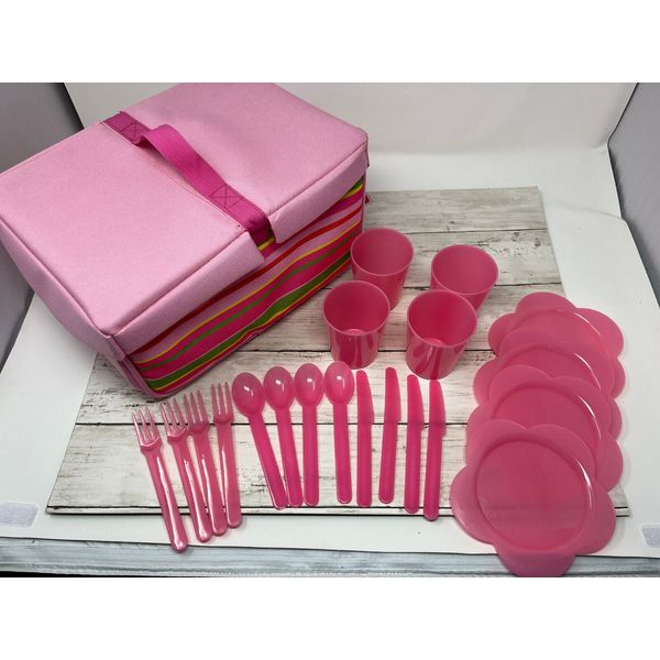 Melissa & Doug Bella Butterfly Pink Pretend Play Picnic Basket & Dishes for 4