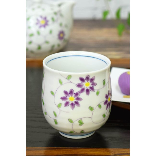 Stylish Kutani Ware Tea Cup with Flower Arabesque Pattern, Ceramic, Japanese Tableware, Tea Bowl, Made in Japan